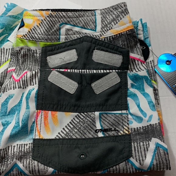 NWT O’Neil Kids Board Shorts SZ 26 - Picture 9 of 9